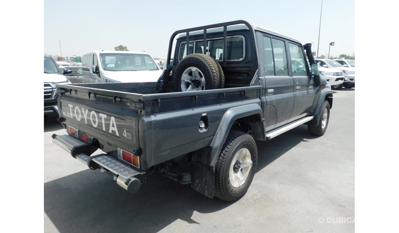 Toyota Land Cruiser Pick Up 79 Double Cab Pickup LX V8 4.5L TD 5 Seat 4WD M/T