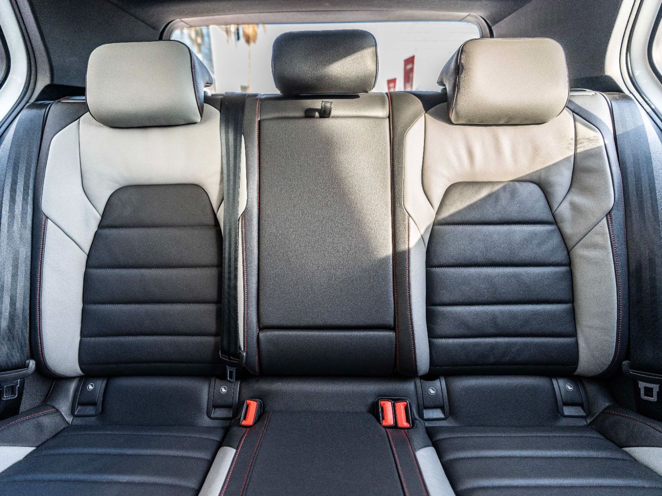 فولكس واجن جولف GTI Sport 2.0T