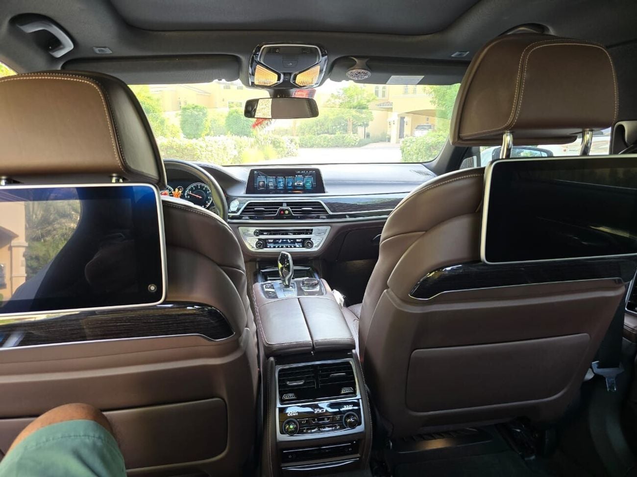 بي أم دبليو 750Li M Sport 4.4L (443 HP)