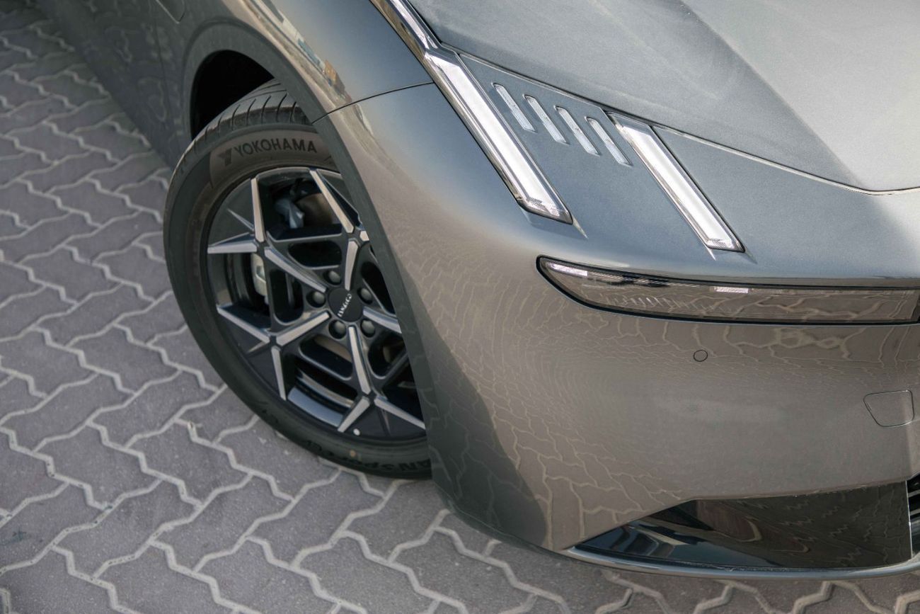 لينك أند كو Z10 2025 Lynk & Co Z10 Max - Fluid Grey Inside Beige