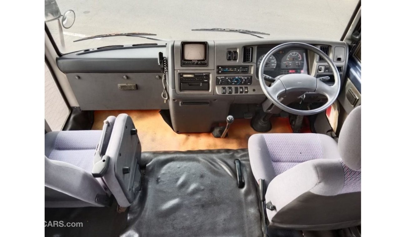 نيسان سيفيليان NISSAN CIVILIAN BUS RIGHT HAND DRIVE (PM1381)