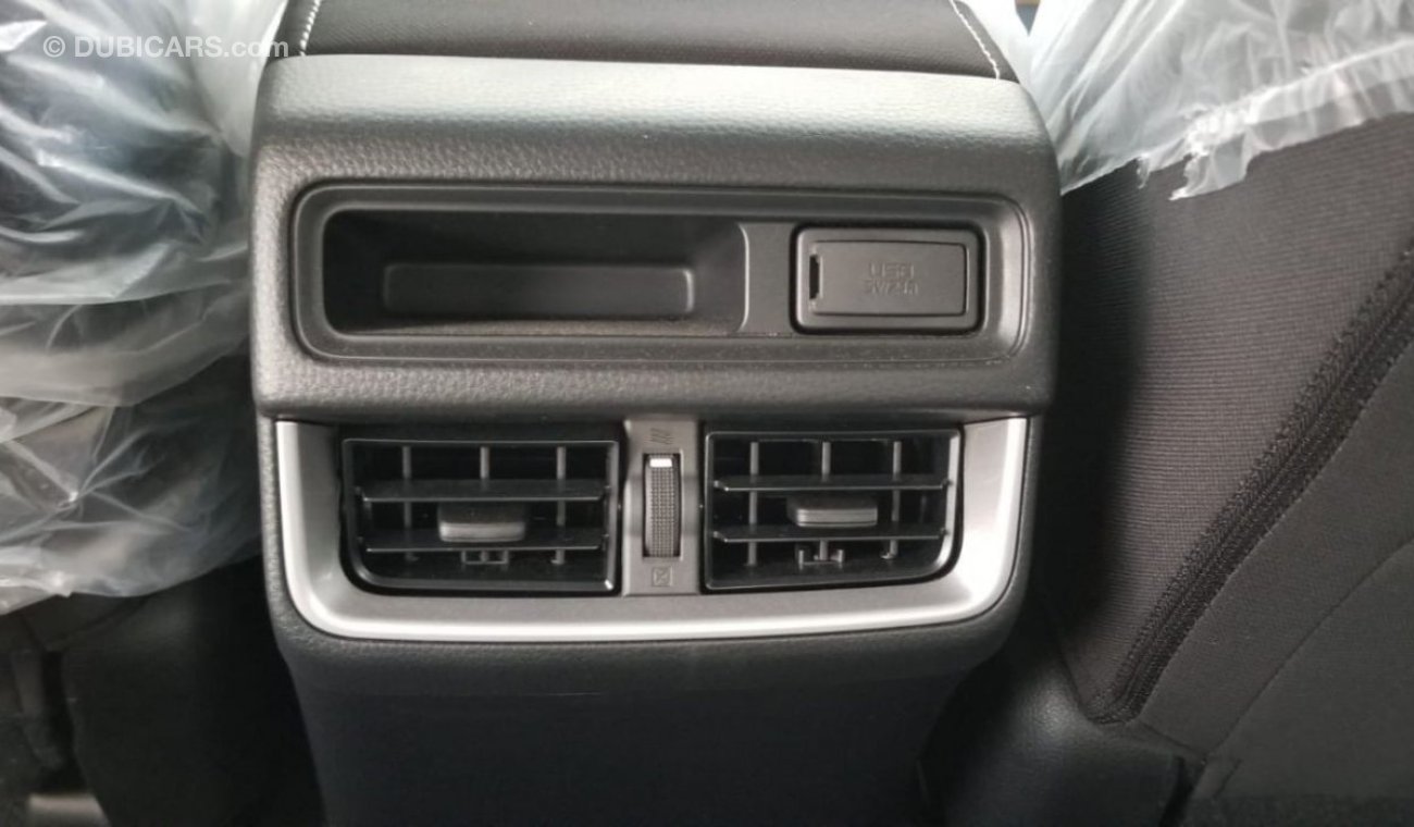 Isuzu DMax pick up Double cabin 4WD A/T 3.0L Diesel white color