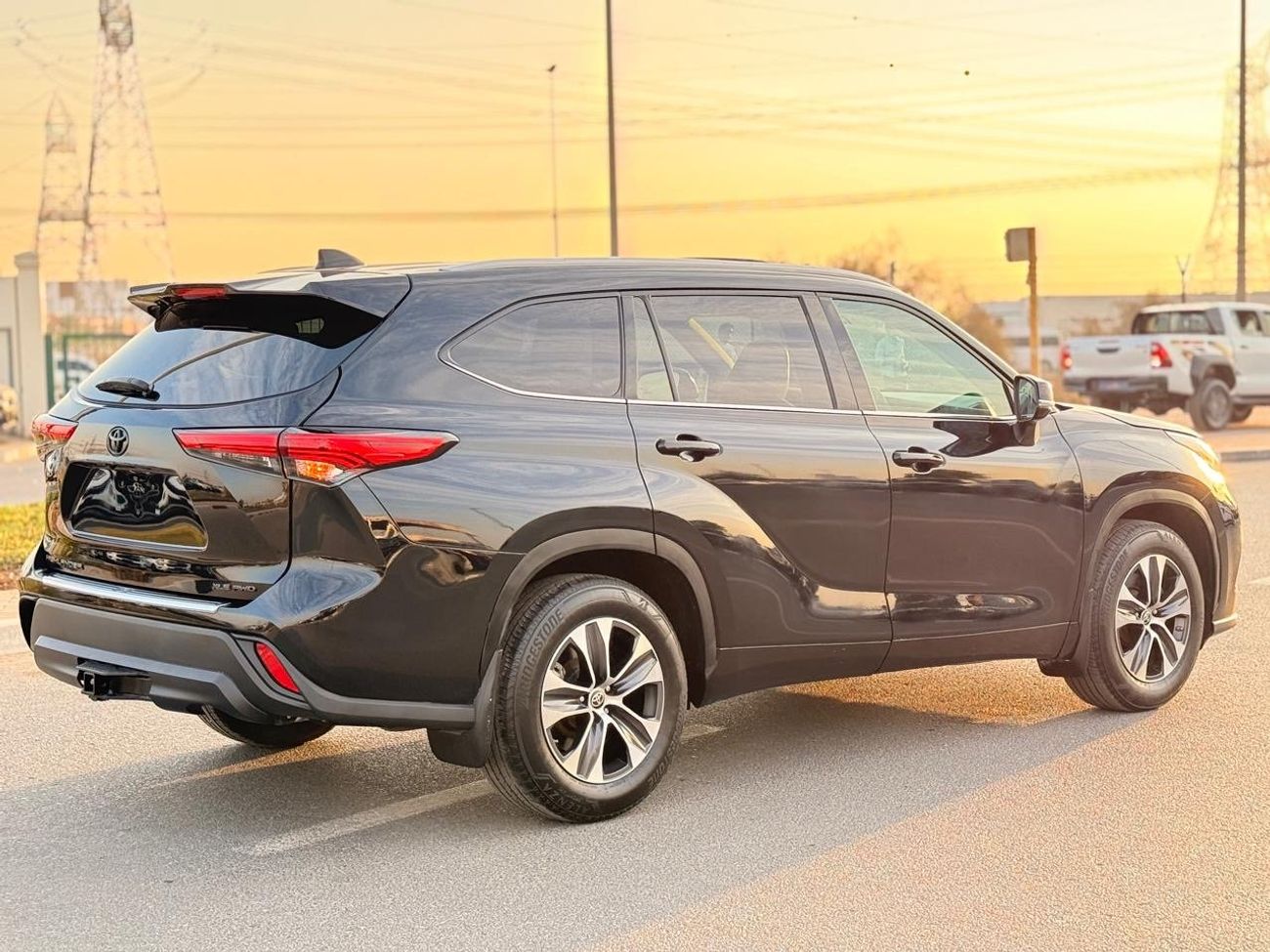 Toyota Highlander XLE 3.6 L Full Option