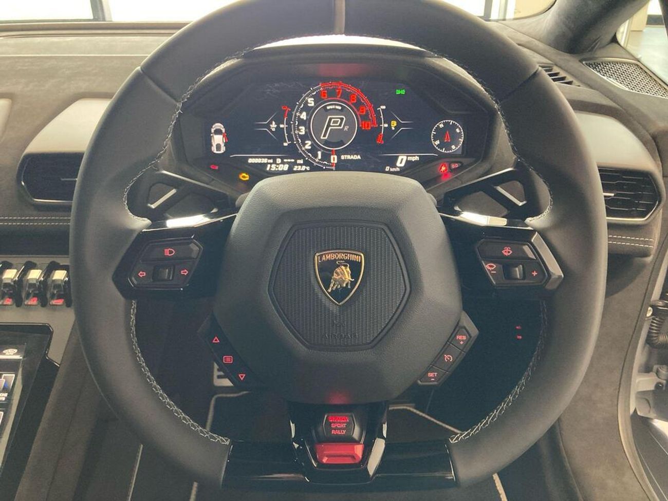 لامبورغيني هوراكان STERRATO 5.2L V10