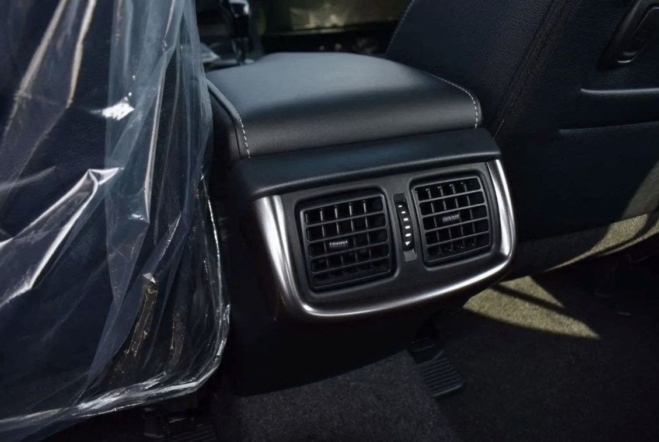 تويوتا هيلوكس GR Sport 2.8L