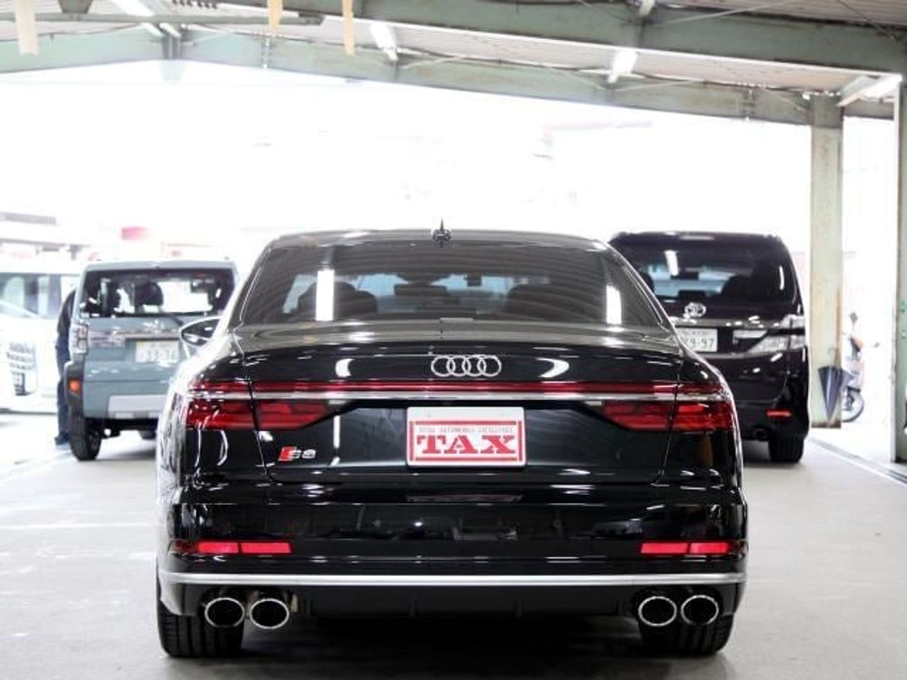 Audi S8