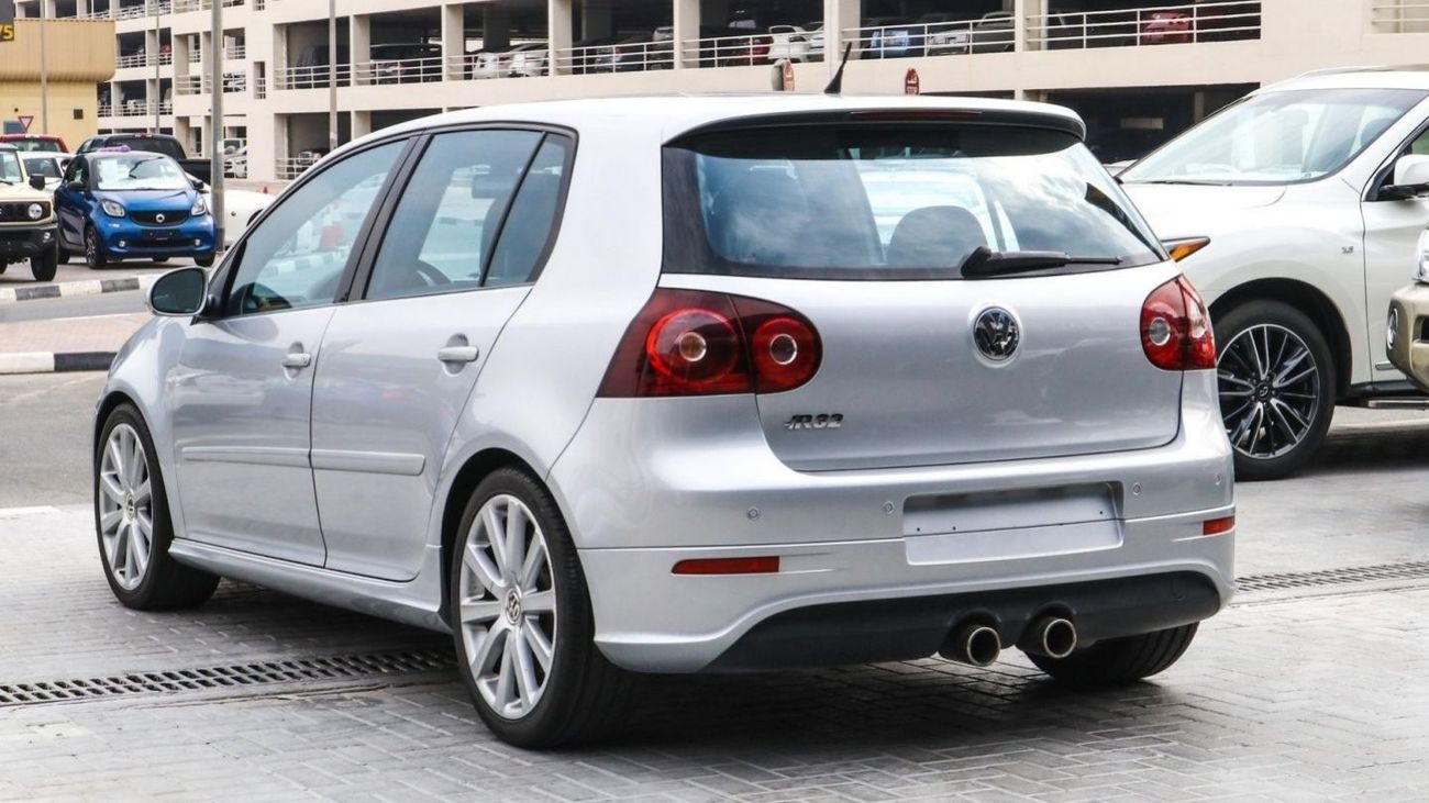 Volkswagen Golf R32