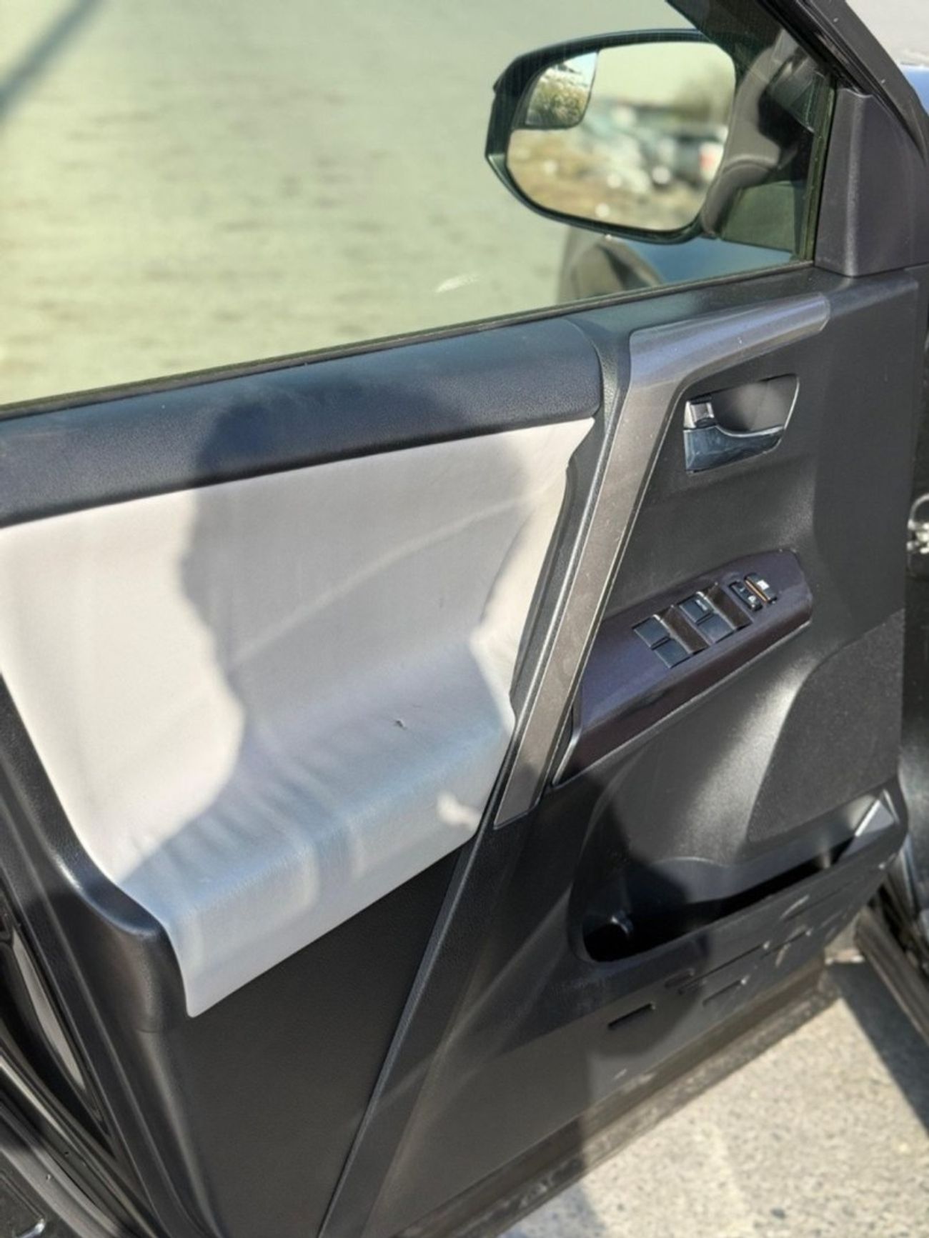 Toyota RAV4 Hybrid XLE 2.5L