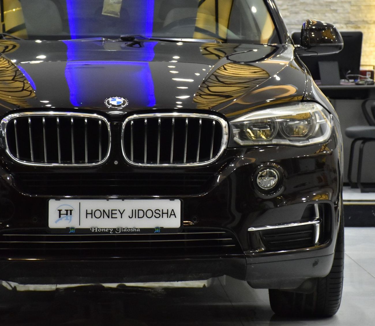 بي أم دبليو X5 EXCELLENT DEAL for our BMW X5 xDrive50i ( 2014 Model ) in Brown Color GCC Specs