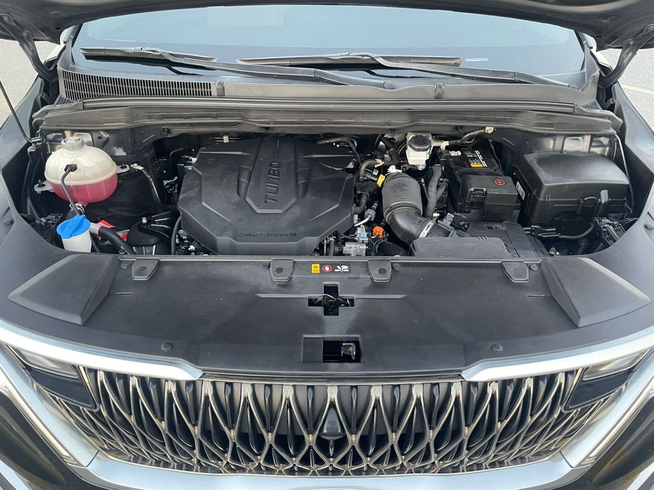 Kia Carnival 2021 Kia Carnival Exclusive Diesel Korean Specs Orignal Paint - 360* CAM - Panoramic View - 6 seater