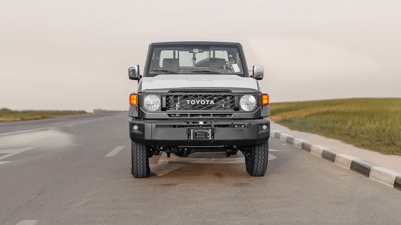 تويوتا لاند كروزر بيك آب 2025 Toyota Land Cruiser LC 79 4.0L AT Petrol (Gray-Brown)