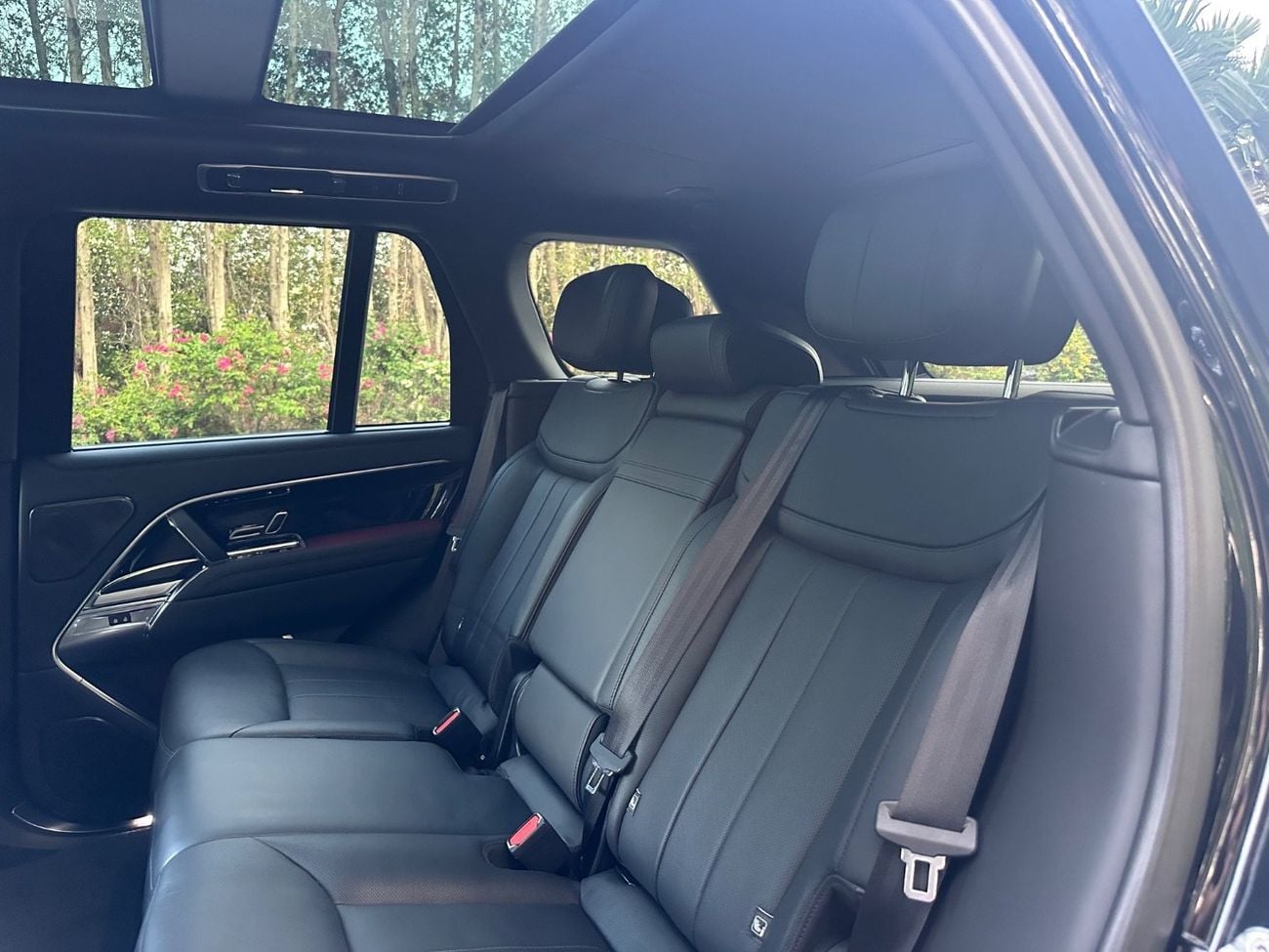 Land Rover Range Rover Autobiography P400 3.0L | 2024 | Diesel V6 | Low Mileage | Perfect Condition