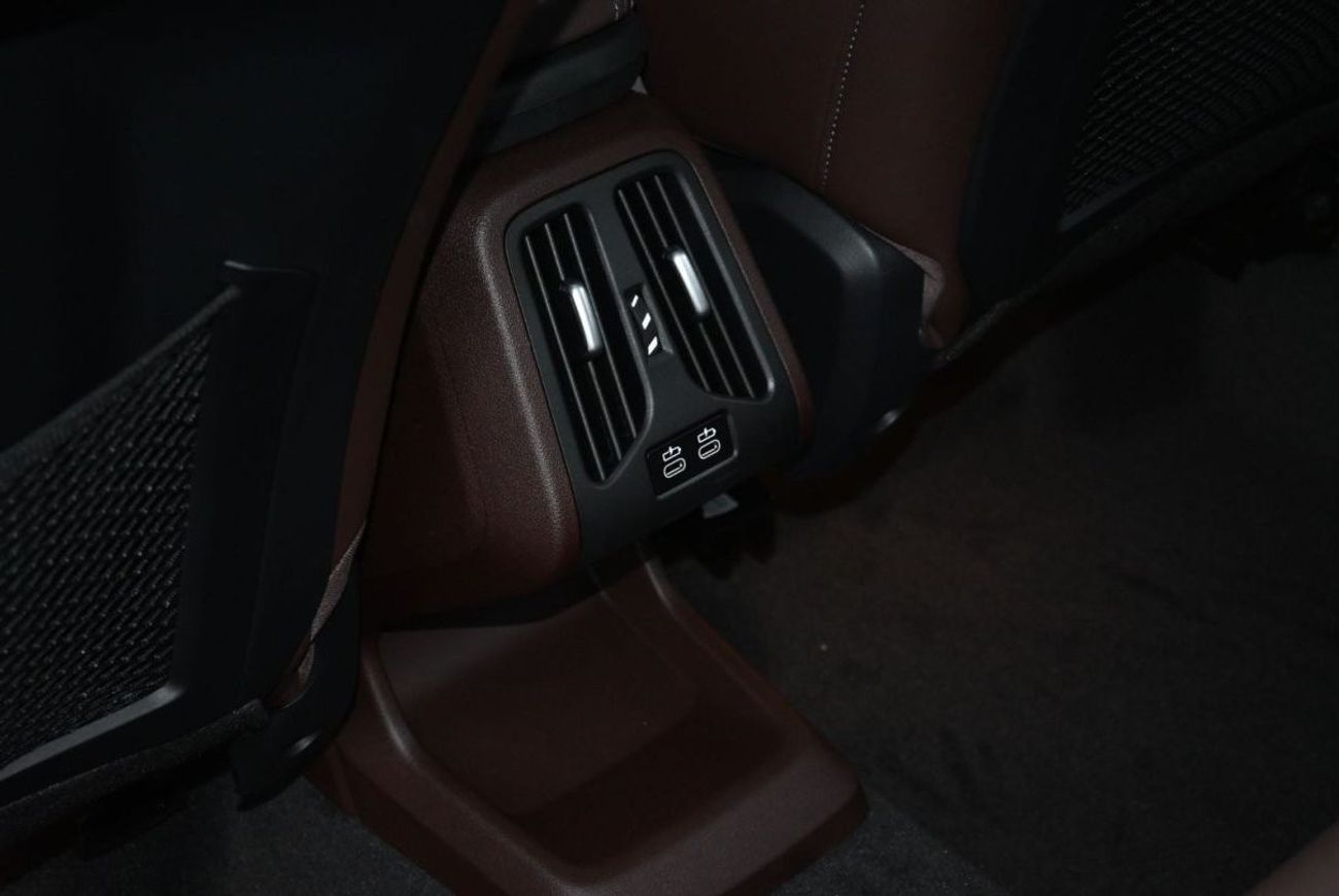 BMW X1 BMW X1 sDrive 20Li 1.5L Turbo, 3 Cylinder Petrol, 7 Speed DCT