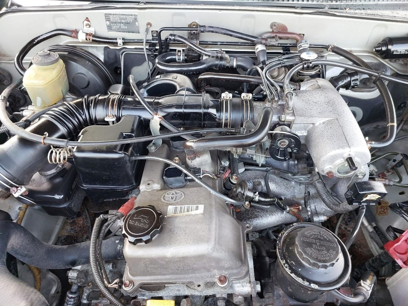 Toyota Hilux Surf TOYOTA HILUX SURF SUV RHD 2000 MODEL 2.7 L PETROL AUTOMATIC(PM37972)