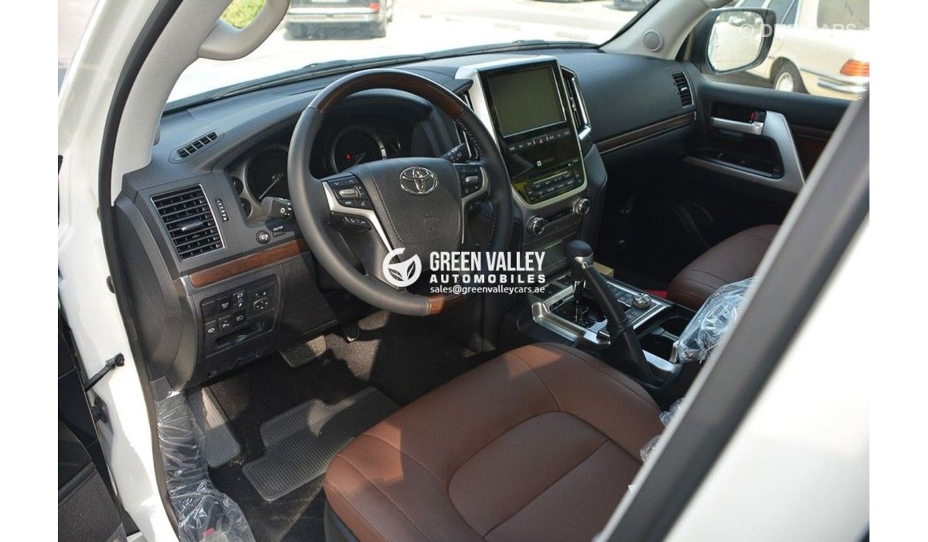 تويوتا لاند كروزر 5.7L VXR GT AUTOMATIC 2020 FOR EXPORT***AVAILABLE @ GREEN VALLEY AUTOMOBILES