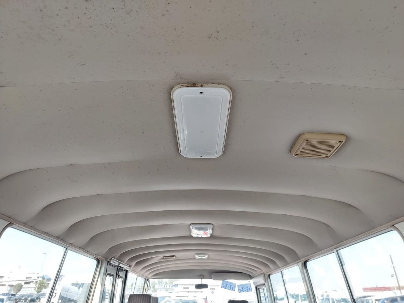 Toyota Coaster TOYOTA COASTER BUS RHD 1988 MODEL 3.4L DIESEL MANUAL(PM10133)