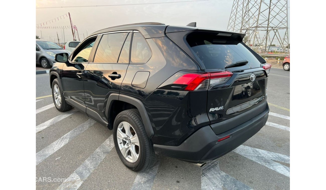 Toyota RAV4 2019 TOYOTA RAV4 XLE / AWD / FULL OPTION