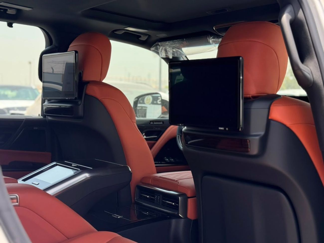 لكزس LX 600 VIP