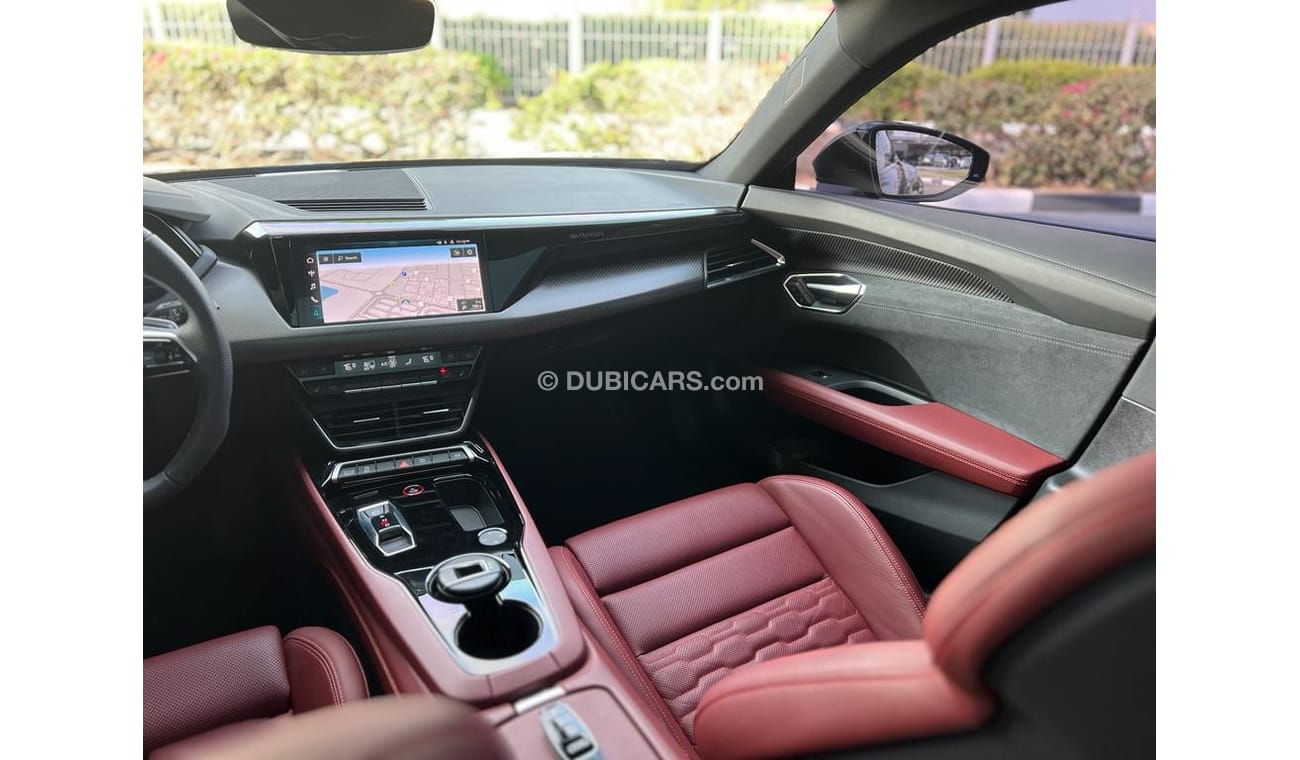 Audi etron GT AUDI GT E-TRON 2022 GCC SPCIAL EDITIONS UNDER WARRANTY WITH SERVICE CONTRACT