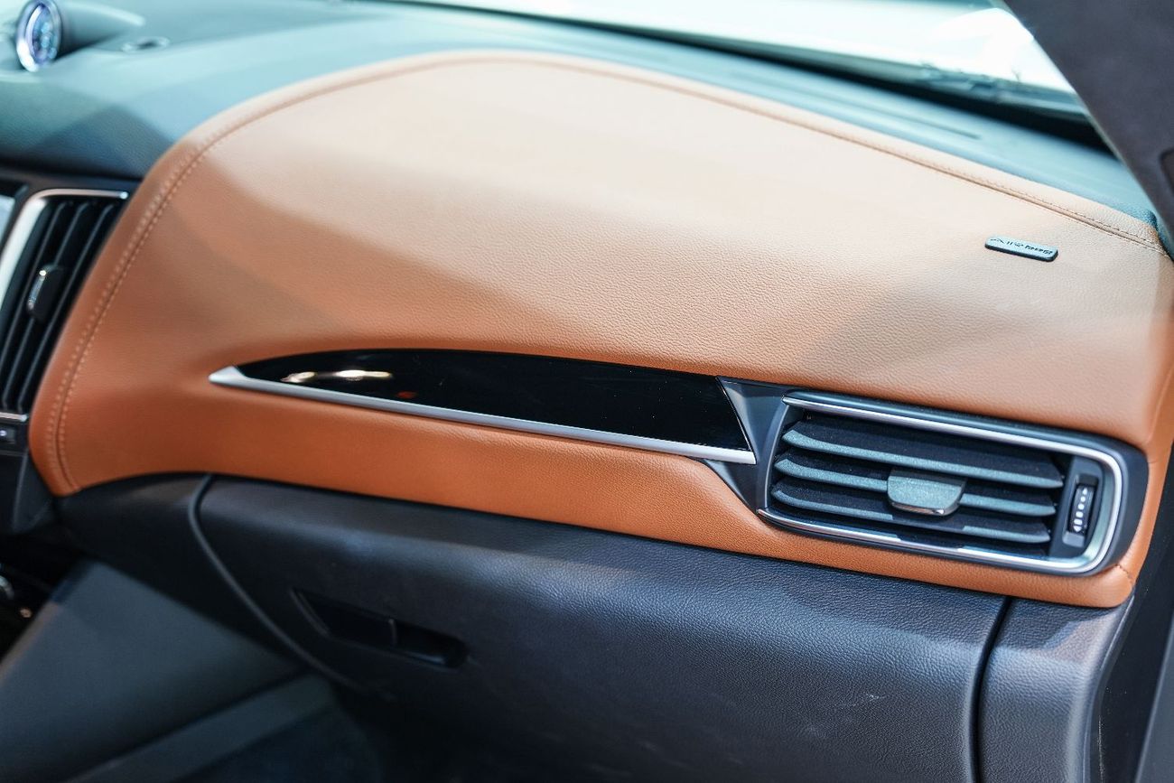 مازيراتي ليفونت Std 3.0L (350 HP) 2019 Maserati Levante Q4, Panoramic Roof, Very Low Mileage, GCC Specs!!