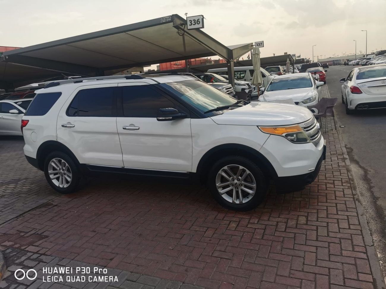Ford Explorer Std 3.5L 4WD full option, panoramic