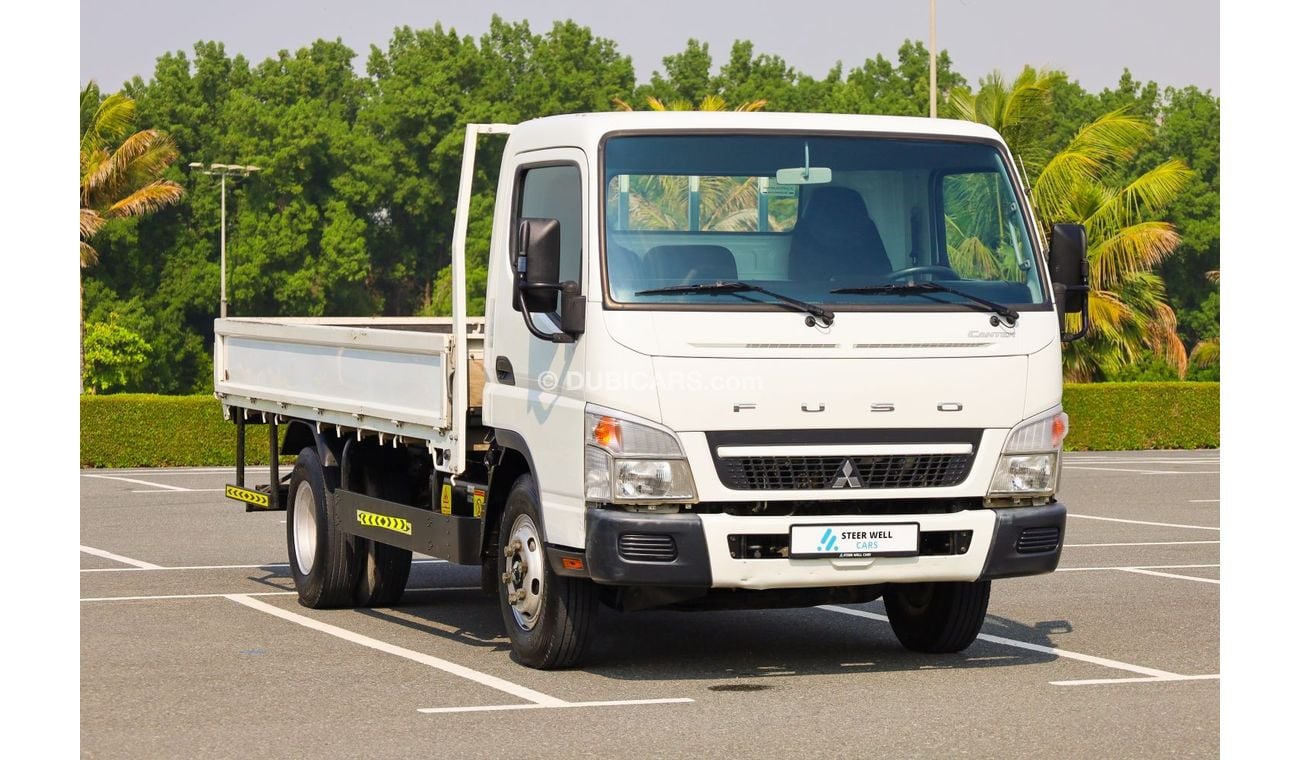 Mitsubishi Fuso Canter Fuso 2017 Original Cargo Body Utility Truck - GCC Specs - Like New Condition