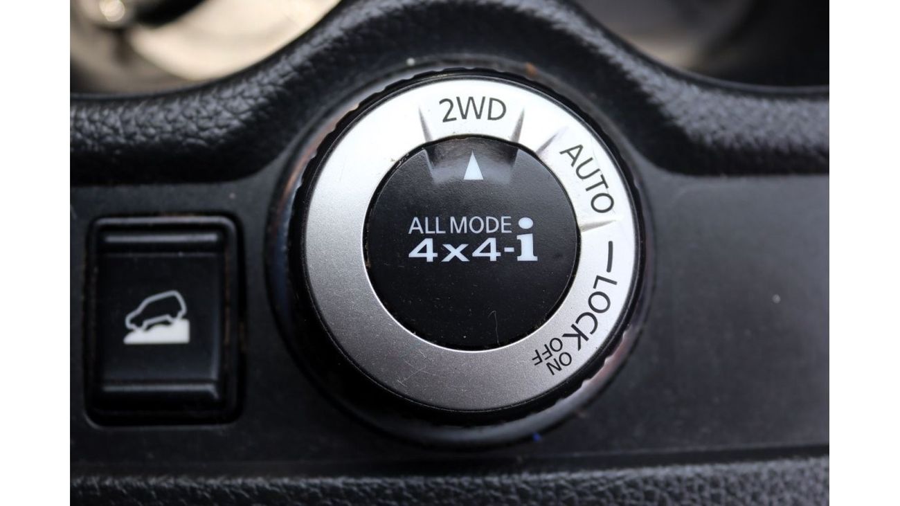 Nissan XTrail SV ACCIDENTS FREE - GCC - FULL OPTION - 7 STR - ORIGINAL PAINT - PERFECT CONDITION INSIDE OUT