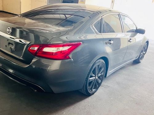 Nissan Altima