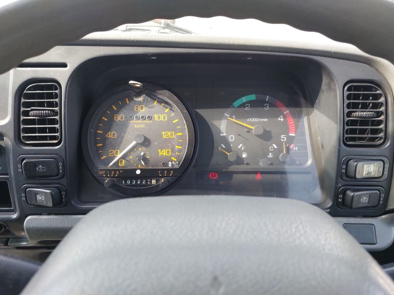 Mitsubishi Fuso Canter MITSUBISHI CANTER TRUCK RHD 1997 MODEL 4.5 L DIESEL MANUAL(PM32294)