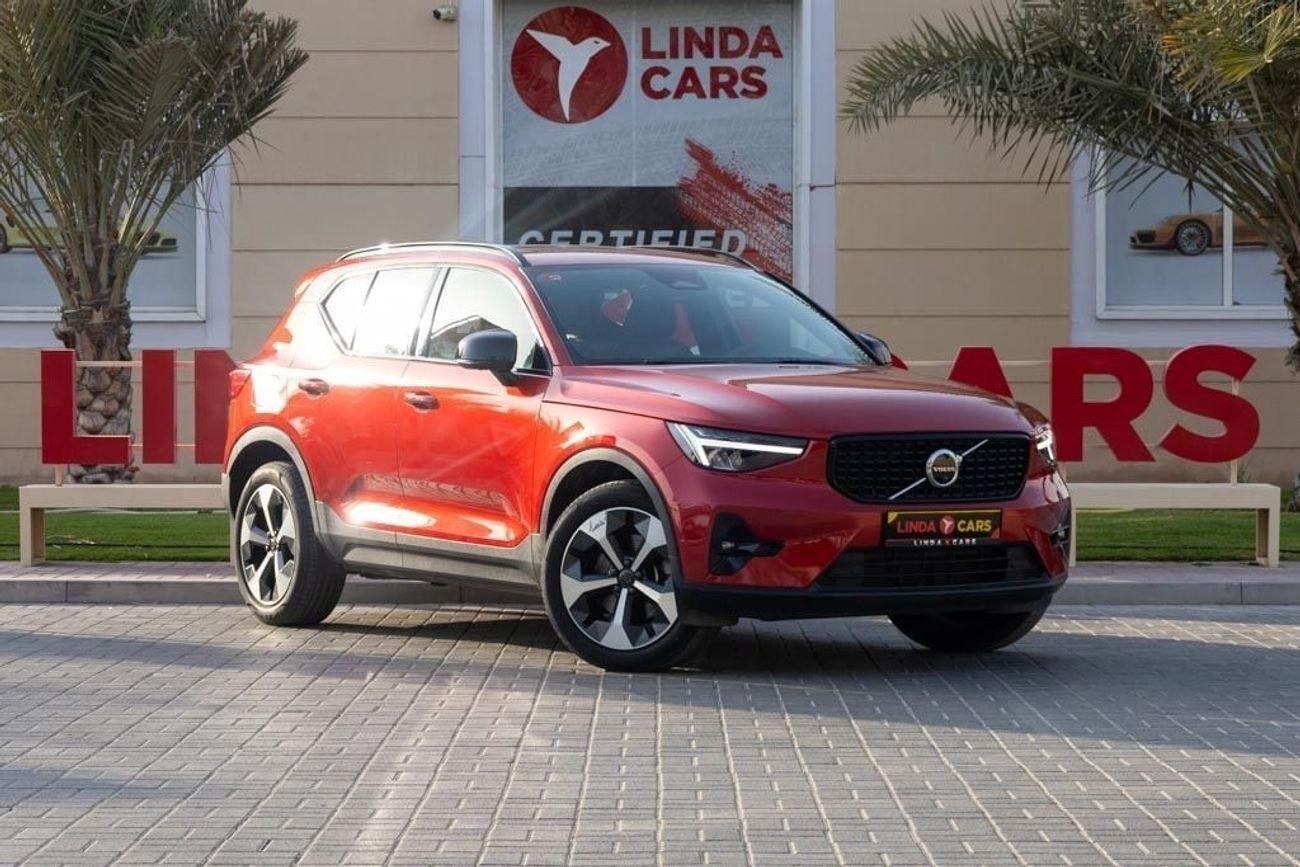 فولفو XC 40 Volvo XC40 B4 Ultimate Dark 2023 GCC under Agency Warranty with Flexible Down-Payment.