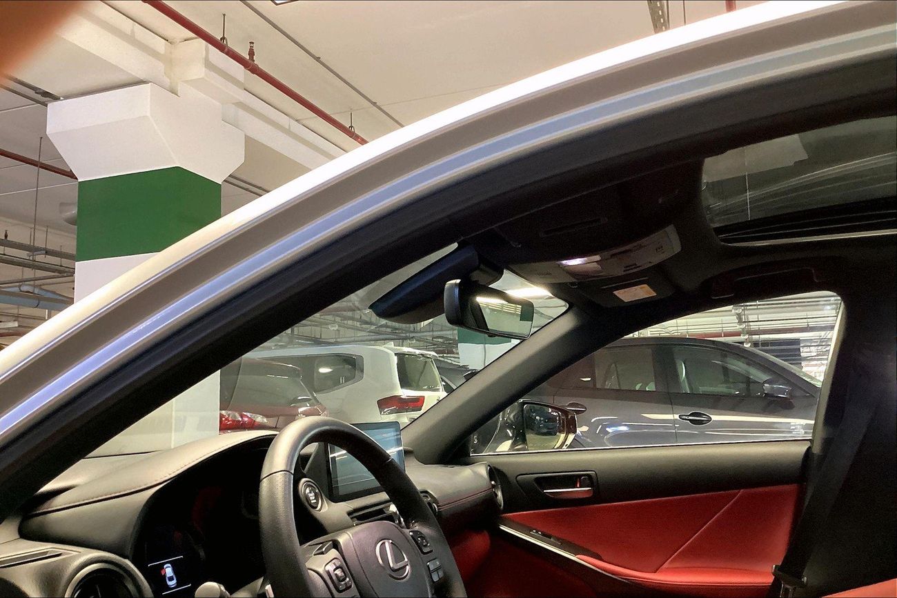 لكزس IS 350 F Sport Platinum | شامل الضمان | 0 ﺪﻔﻋﺓ ﺃﻮﻟﻯ