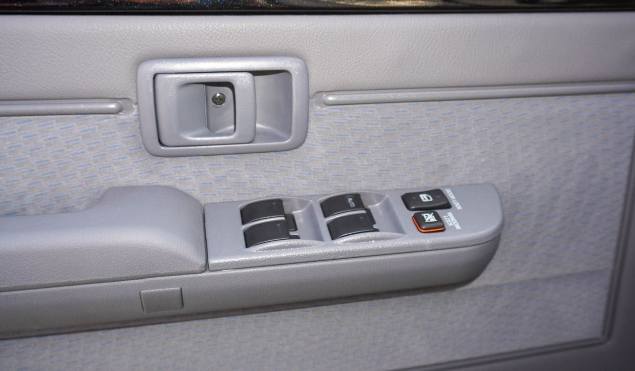 تويوتا لاند كروزر 70 LX 4.0L V6 M/T