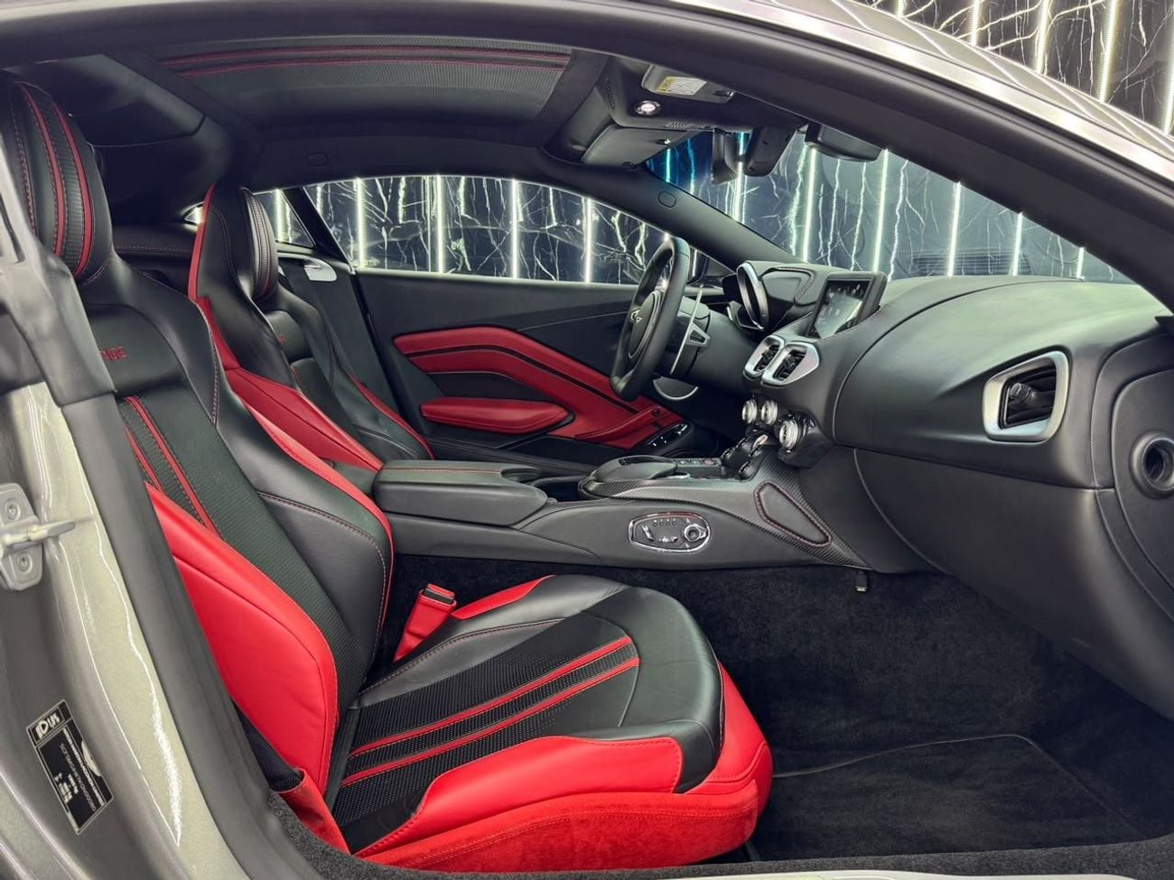 Aston Martin Vantage STD Aston Martin Vantage 2019 | Low mileage | GCC | Warranty 2028