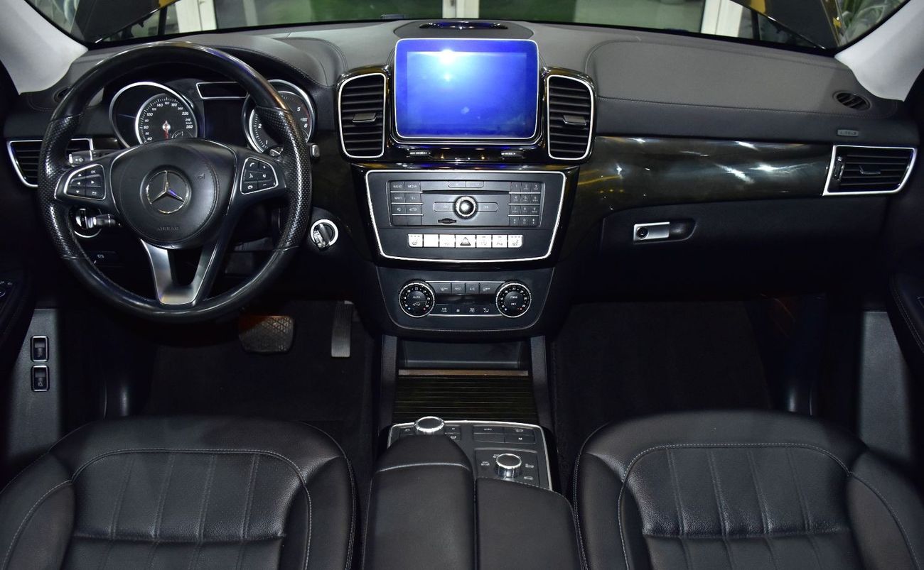 مرسيدس بنز GLS 350 EXCELLENT DEAL for our Mercedes Benz GLS 350d 4Matic ( 2016 Model ) in Black Color European Specs