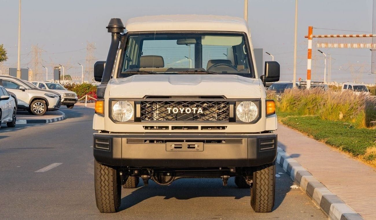 Toyota Land Cruiser 70 2025 Toyota Land Cruiser LC 78 V6 4.0L MT Petrol