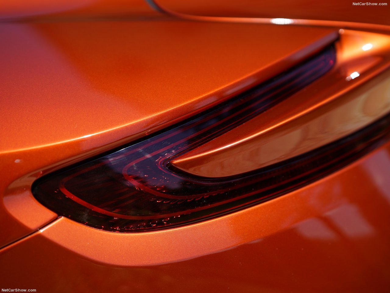 Aston Martin DB11 exterior - Tail Light