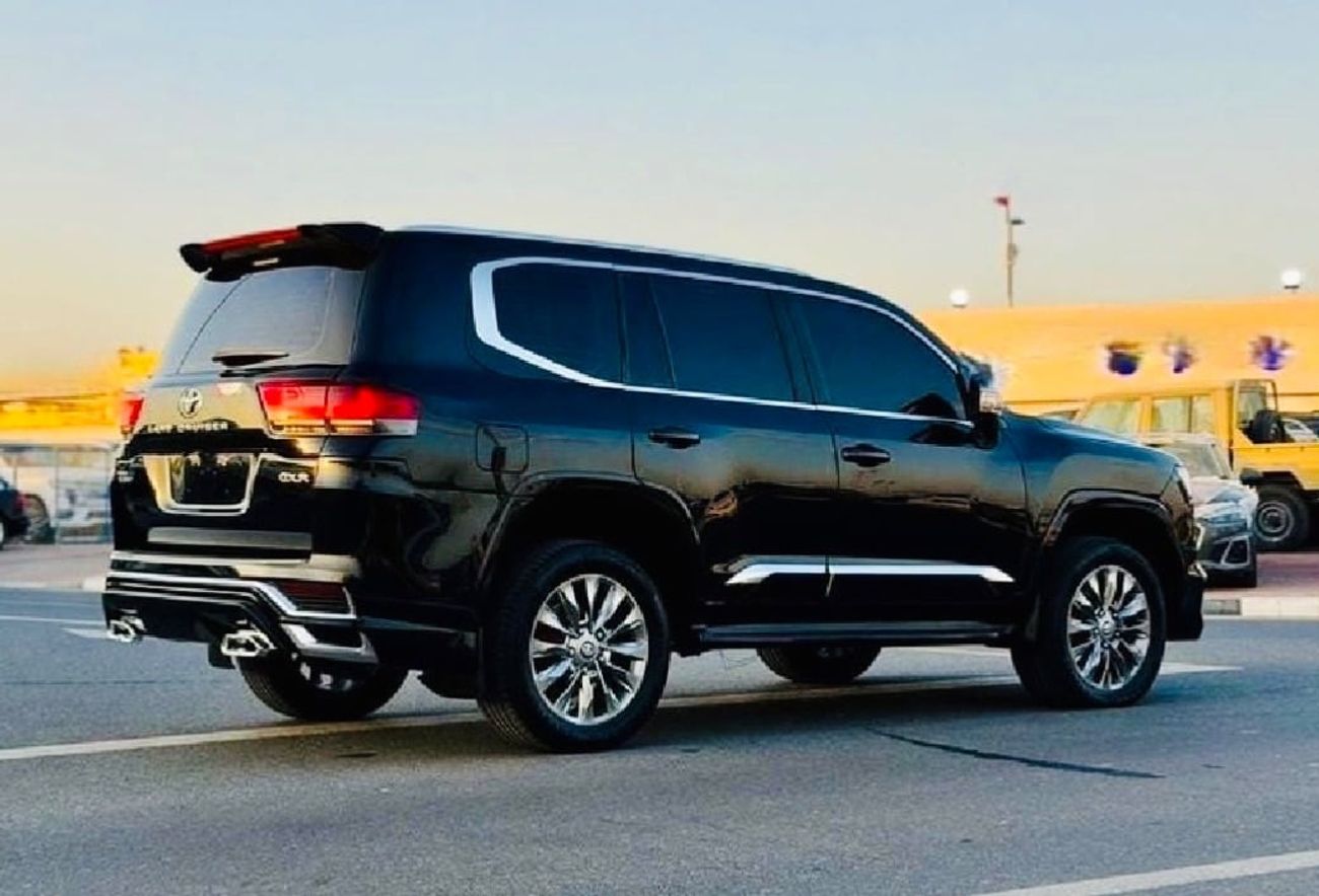 Toyota Land Cruiser 2019 Model Facelift To 2025 Shape Exterior and also Interior Change to Mercedes G63 Yellow Edition