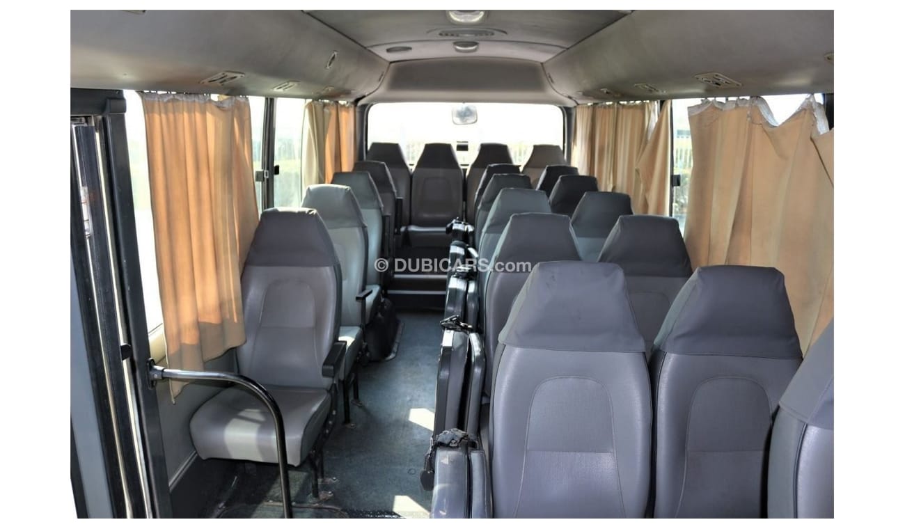 هيونداي كونتي هنداي باص كاونتي 2014 خليجي 34 راكب ديزل بحاله الوكاله