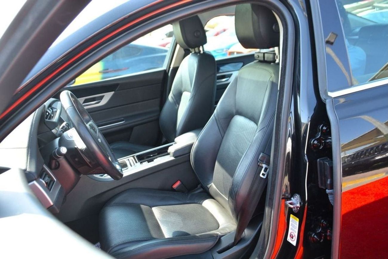 Jaguar XF HSE 2.0L (300 HP)