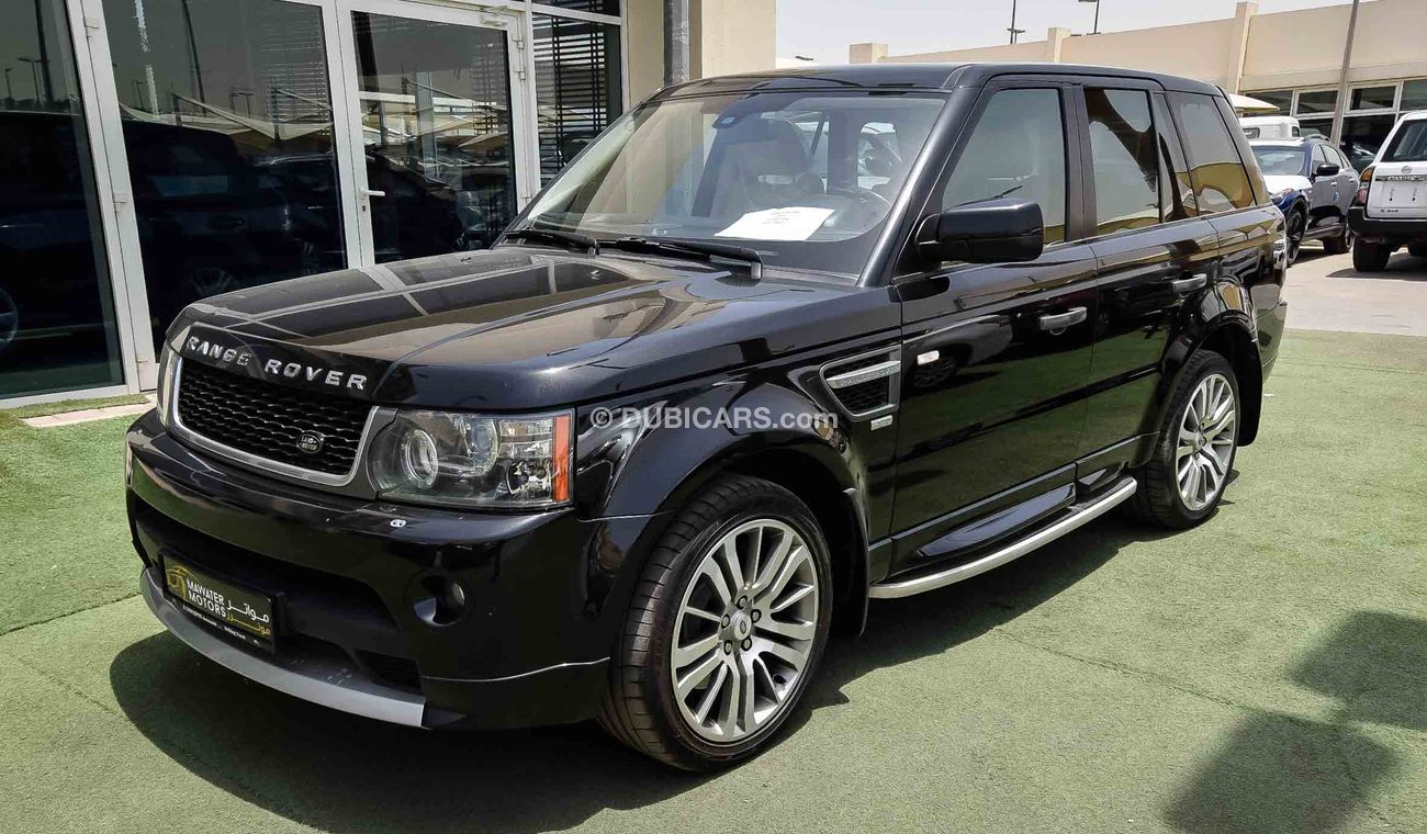 لاند روفر رينج روفر سبورت With HST Body Kit & supercharged Badge