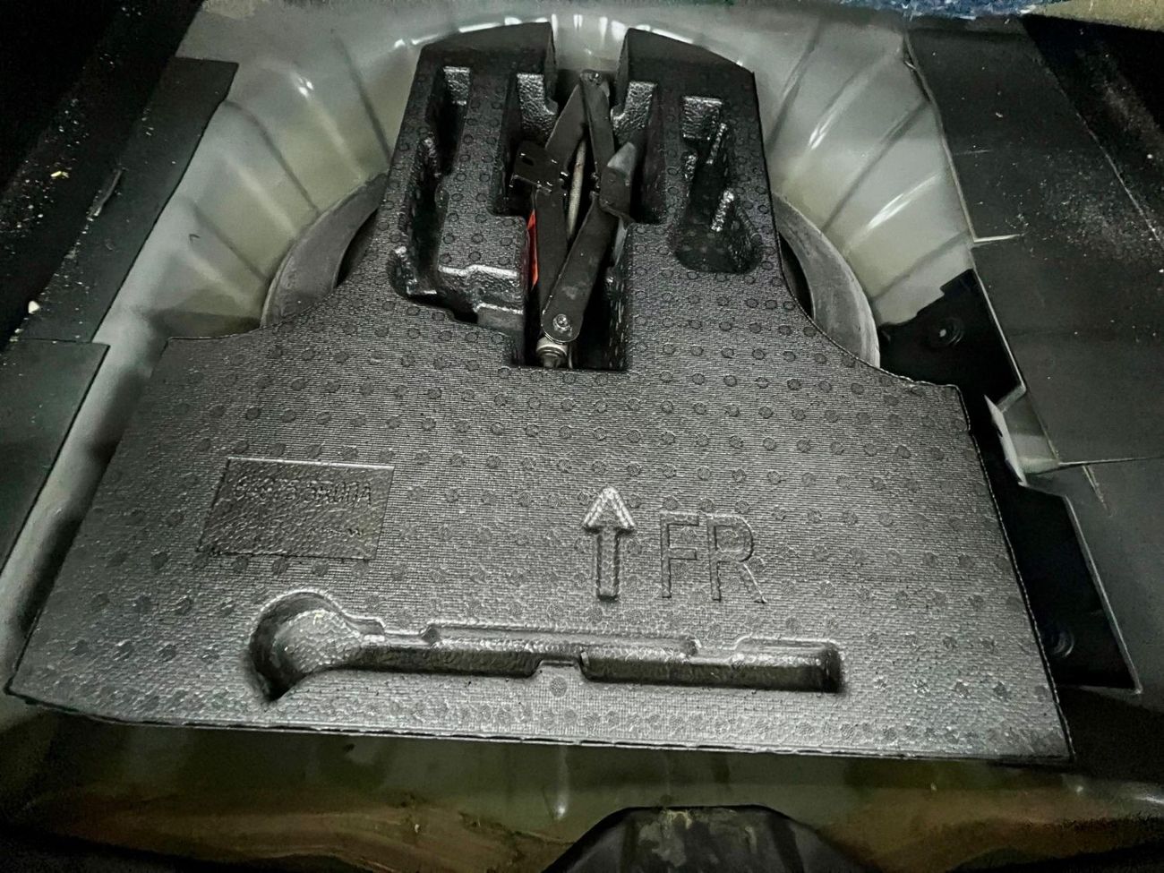 Nissan Kicks 1.6 SV warranty one year bank financie available 0 dawon payment