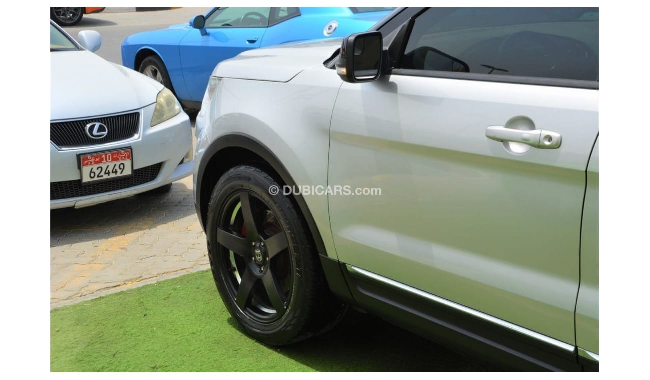 Ford Explorer XLT CLEAN CAR //AIR BAGS//FULL OPTION//PANORAMIC