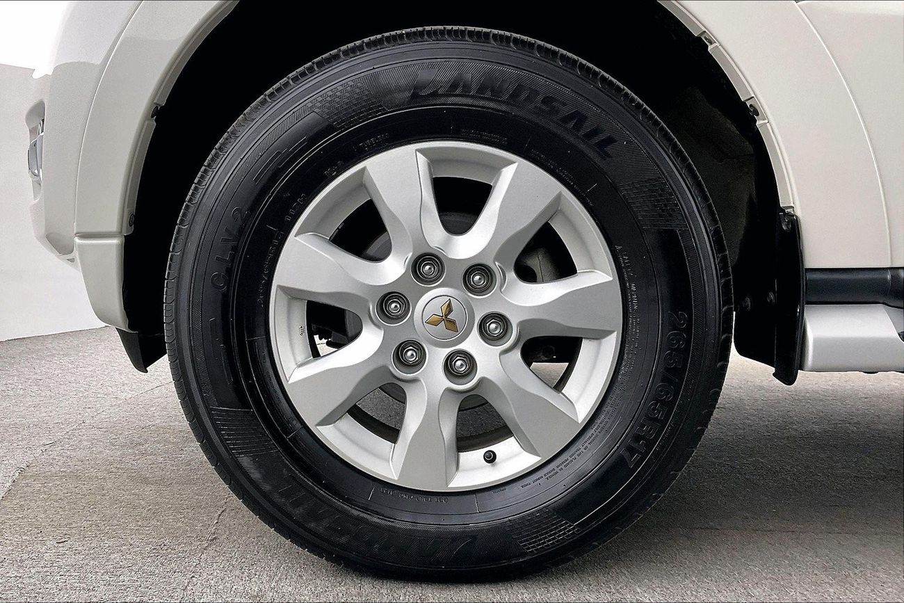 تويوتا برادو Adventure | شامل الضمان | 0 ﺪﻔﻋﺓ ﺃﻮﻟﻯ