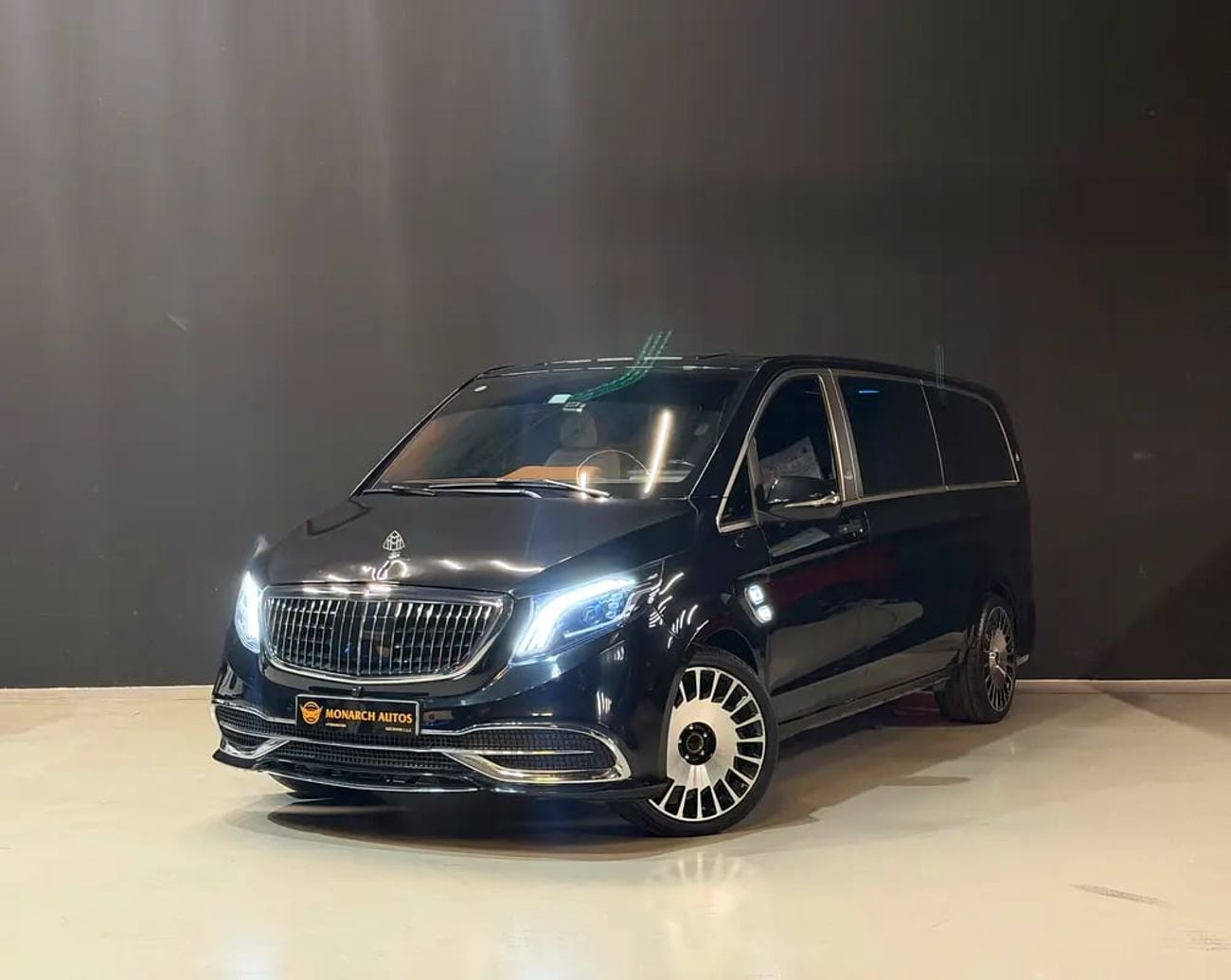 مرسيدس بنز V 250 V 250 VIP Luxury Passenger Van