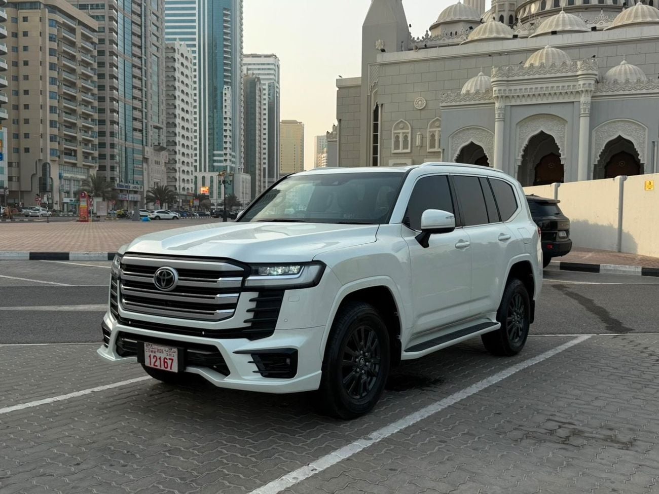 تويوتا لاند كروزر VXR