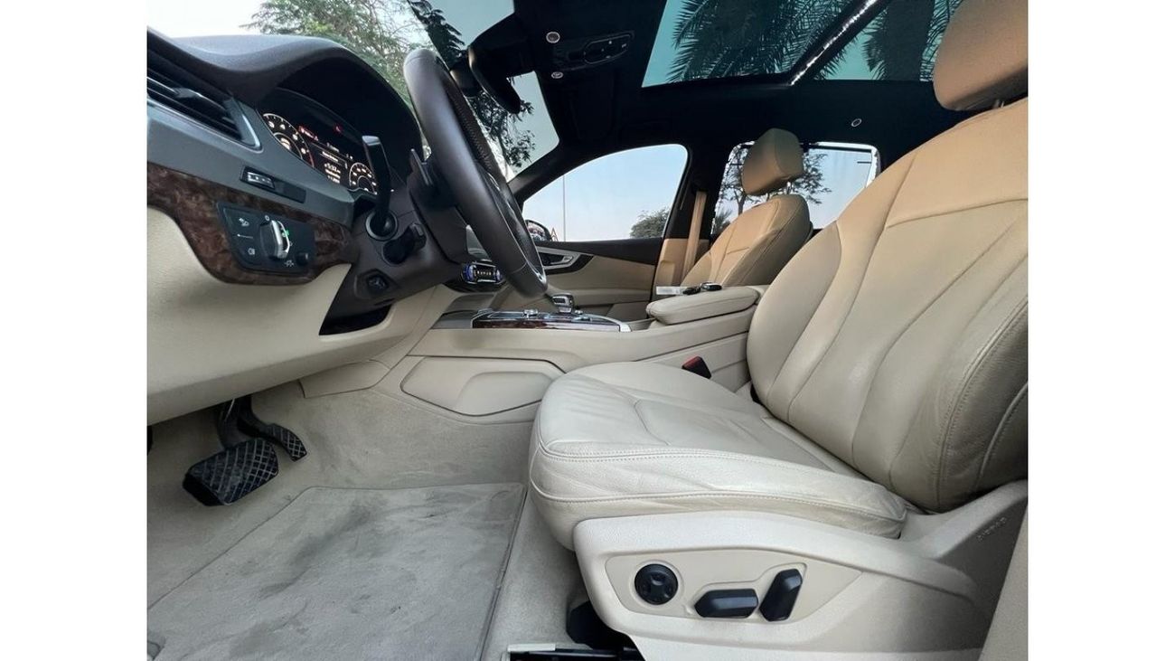 Audi Q7 45 TFSI quattro S-Line AUDI Q7 2016 GCC 45TFSI QUATTRO S LINE 7 SEATER FULL SERVICE HISTORY IN PERFE