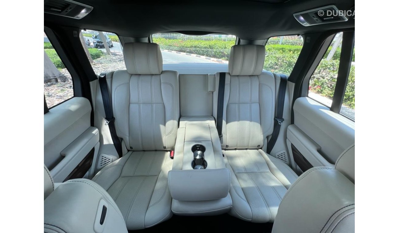 Land Rover Range Rover RANGE ROVER VOGUE SE 2015 GCC SUPERCHARGED WITH WARRANTY SERVICE HISTORY