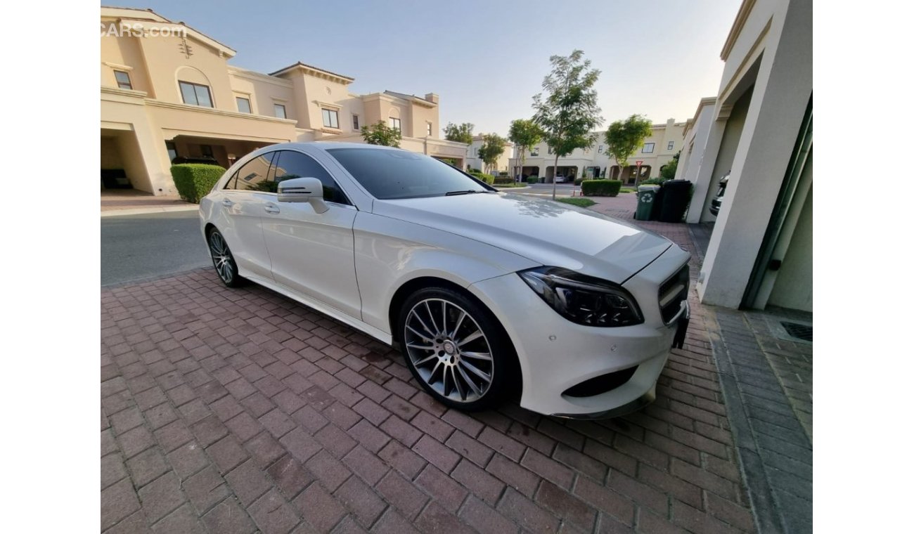 Mercedes-Benz CLS 550 4.7-liter V8, 402 hp and 443 lb-ft of torque. Nine-speed automatic and rear-wheel drive