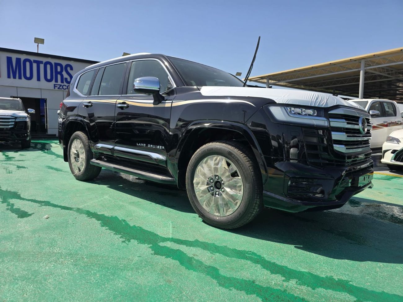 Toyota Land Cruiser Toyota Land Cruiser VXR 3.5 2026 - Black Color