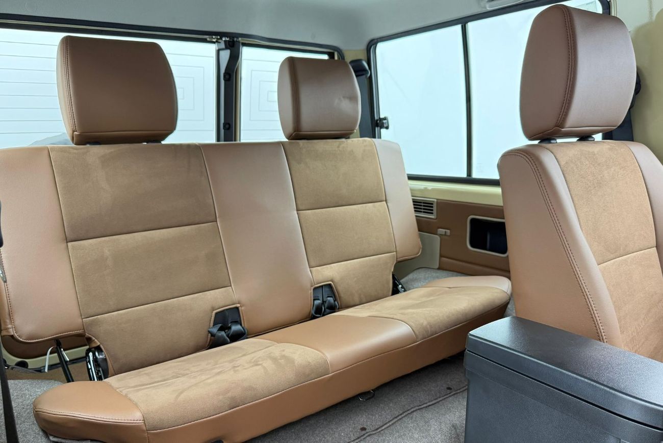 تويوتا لاند كروزر 70 2025 Toyota Land Cruiser 71 40th Anniversary LX V6 Rare, 3Y Agency Warranty, FSH, GCC